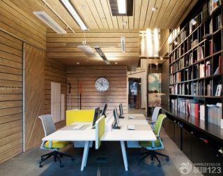 日式办公室木质墙面装修效果图片