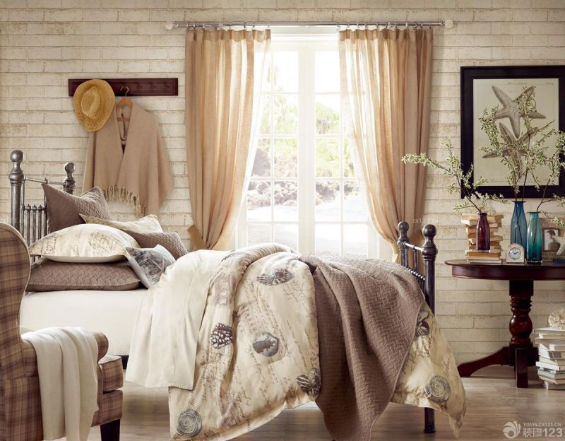 交换空间美式小户型卧室装修设计效果图片