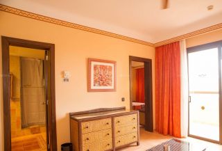 宾馆式橙色窗帘装修效果图片