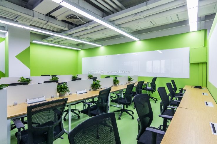 现代办公室盆栽植物装修效果图片
