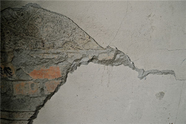墙体开裂