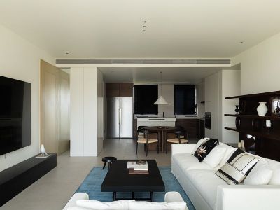 正黄翡翠湾88平简约风格二居室装修案例