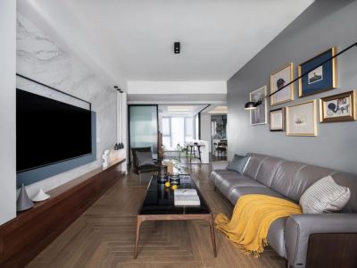 中建蔚蓝之城130平三居室现代风格装修案例